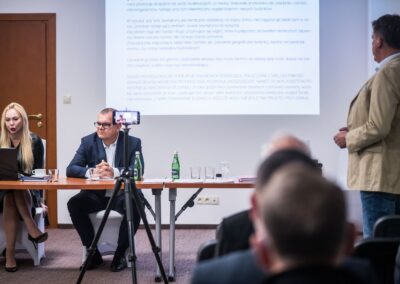 konferencja czysta elewacja