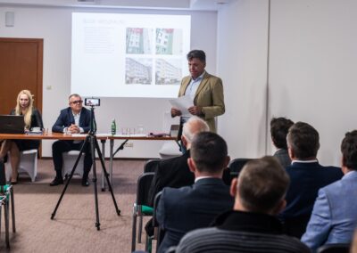 konferencja czysta elewacja