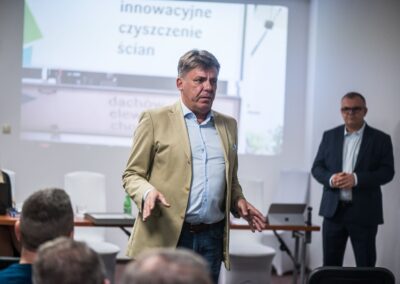 konferencja czysta elewacja