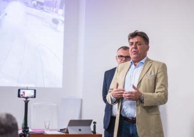 konferencja czysta elewacja