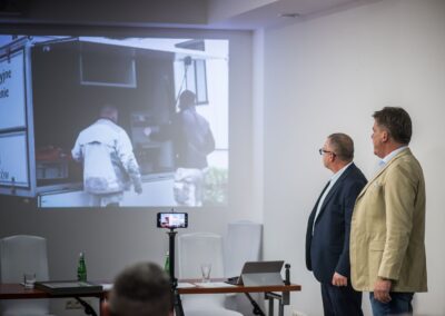 konferencja czysta elewacja